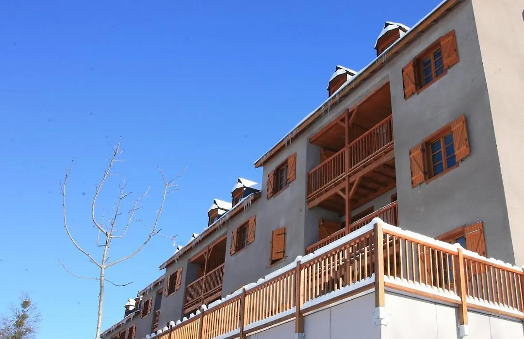 Résidence Néméa Les Chalets d'Estive-1