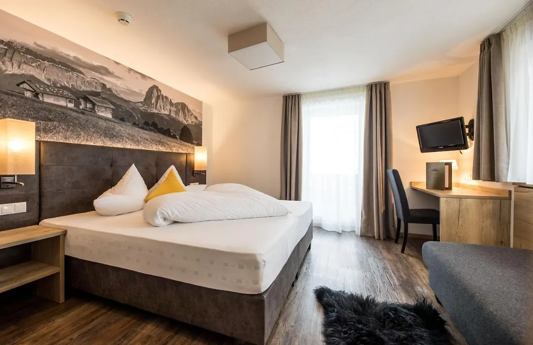 Hotel Alpenblick-1