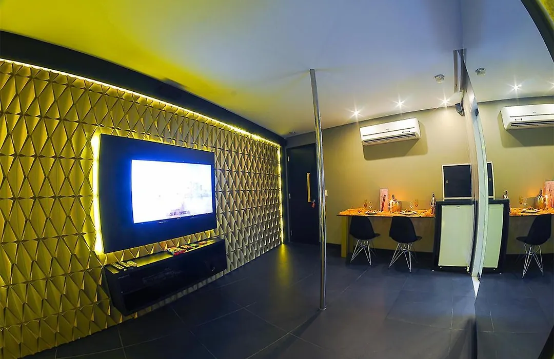 Nexos Motel Tamarineira (Adult Only)-1