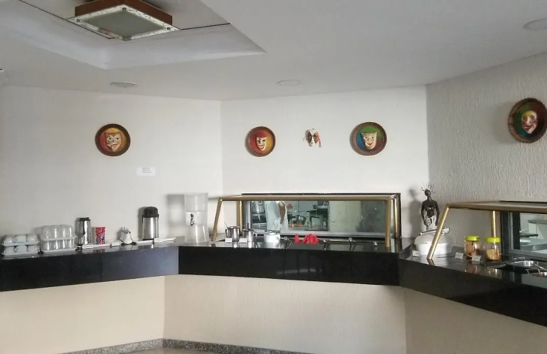 Hotel Uzi Mar-1