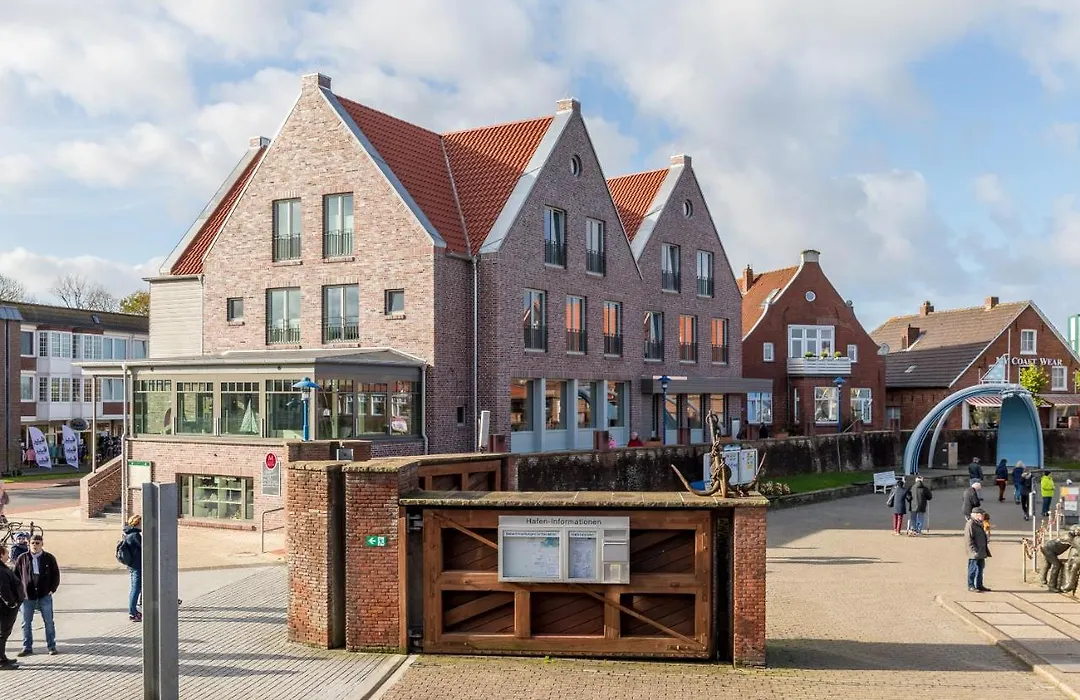 Mingers Hotel-1