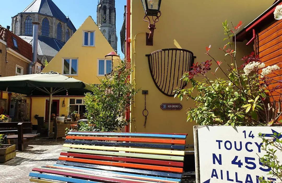 Hotel De Emauspoort-1