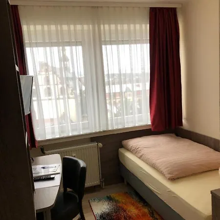 Hotel Peterchens Mondfahrt-3