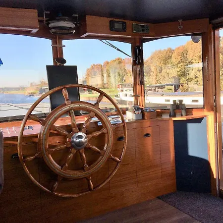 B&B Woonschip Robbedoes-2
