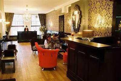 Hotel 74-3