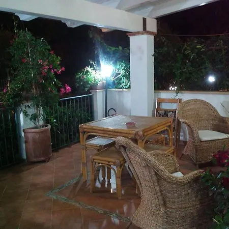 B&B La Dimora Di Alfonso-3