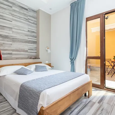 Vittoria Rooms-3
