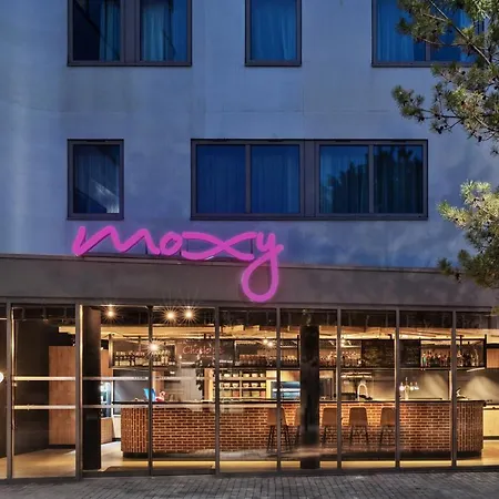 Moxy Amiens-2