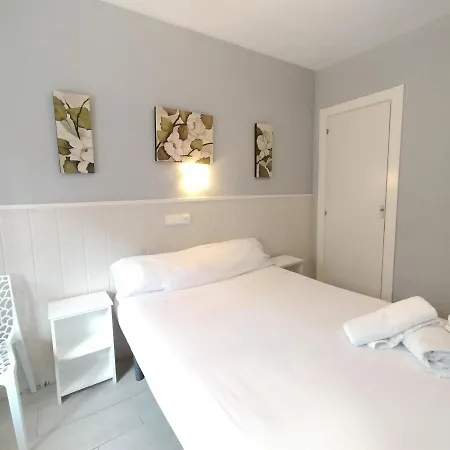 Hostal Albero By Gaiarooms-2