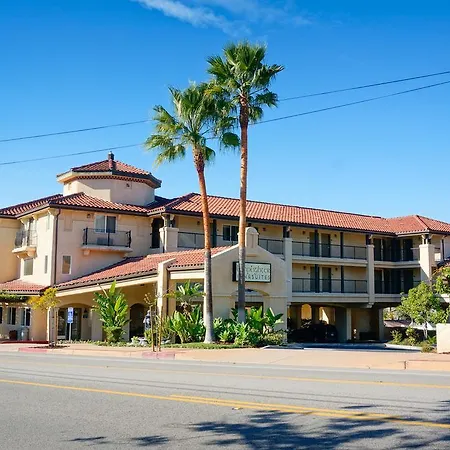 Lamplighter Inn & Suites-3