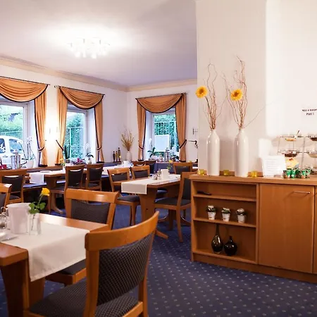 Hotel Vier Jahreszeiten-3