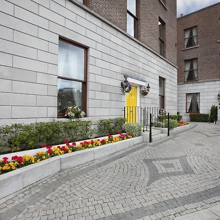 The Leeson Lodge-3