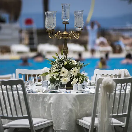 Le Bleu Hotel&Resort Kusadasi-3