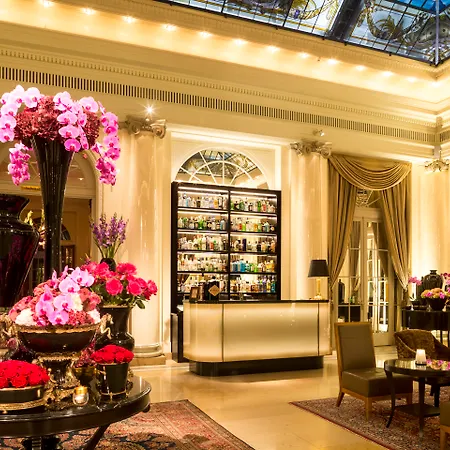 Hotel Bellevue Palace Bern-3