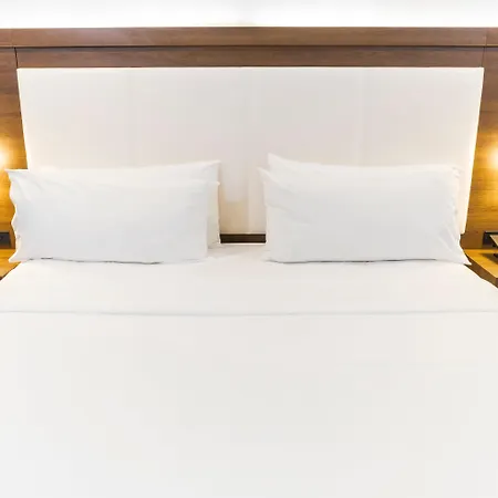 Holiday Inn Express Hollywood Walk Of Fame By Ihg-3