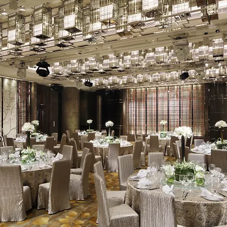 Royal Plaza Hotel-2
