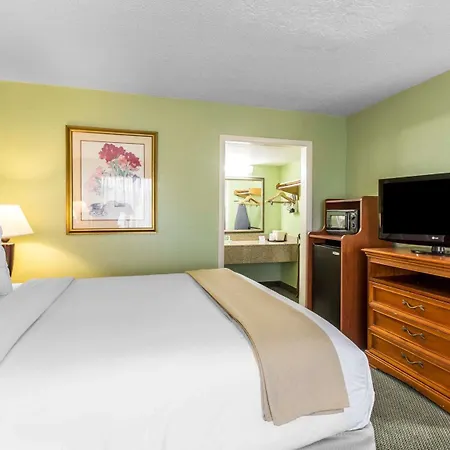 Quality Inn & Suites Waycross-2