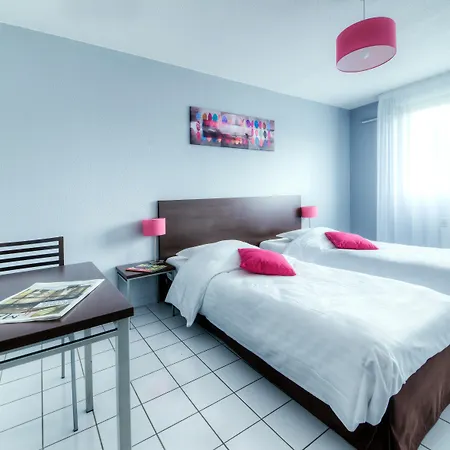 Comfort Aparthotel Besancon La City-3