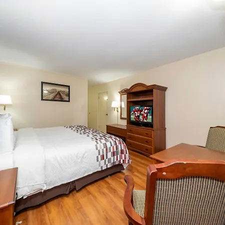 Red Roof Inn Meridian-3