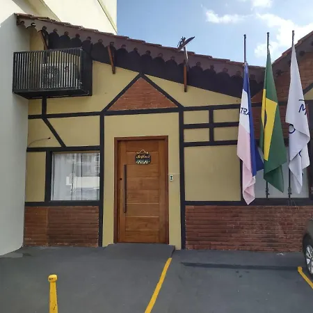 Ipê Suítes-2