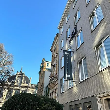 Beaux Arts-2