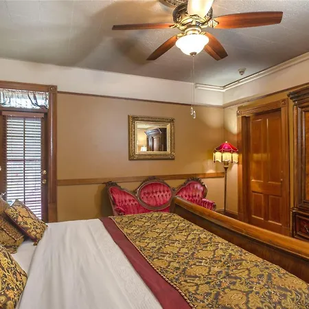 Cedar House Inn-2