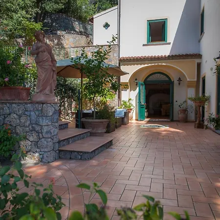 Hotel Villa Delle Meraviglie-3