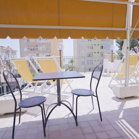Hotel Liliana-3