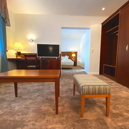Hotel Kaiserhof Deluxe-2
