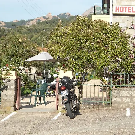 Hotel Les Calanques-2