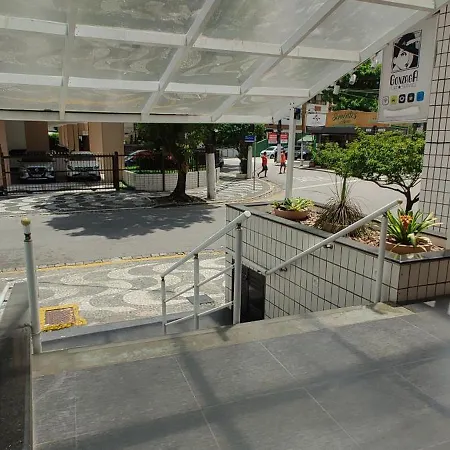 Gonzaga Flat-3