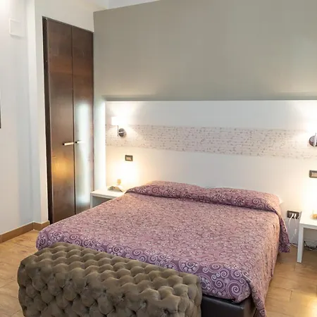 Locanda dei Poeti Rooms&Apartments-3