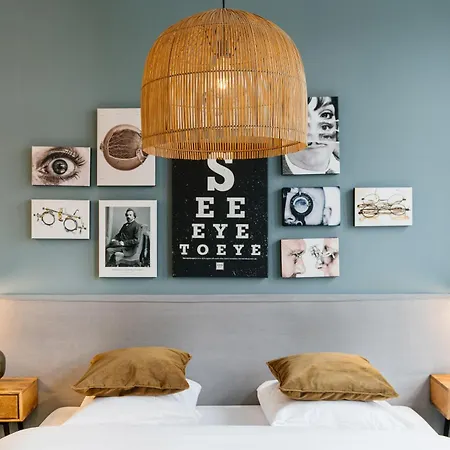 Eye Hotel-2