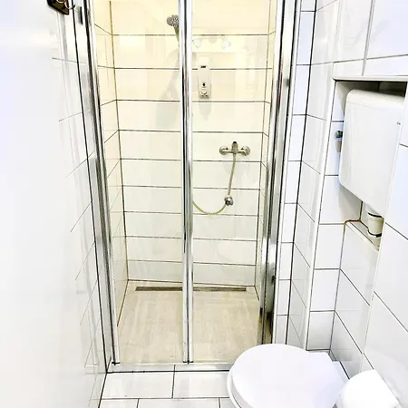 Lina Rooms Hostel-2