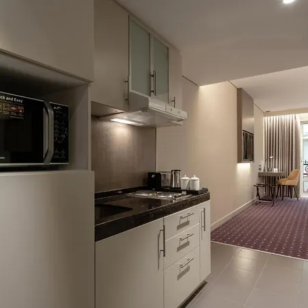 Leva Hotel And Suites, Opposite Downtown-2
