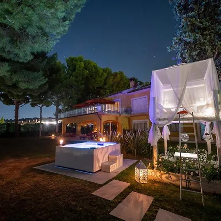 Tra gli Alberi e il Mare-2