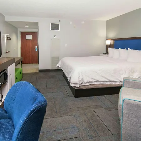 Hampton Inn Metairie-3