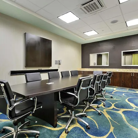Hampton Inn & Suites Gulfport-2