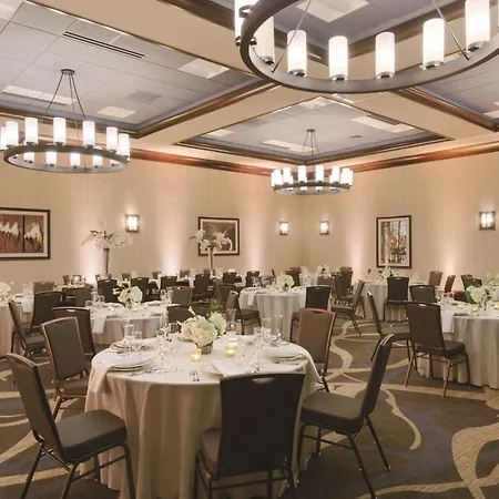 Embassy Suites Saratoga Springs-3