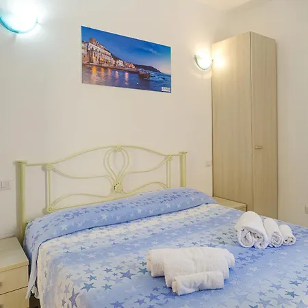 Hotel La Marina-2