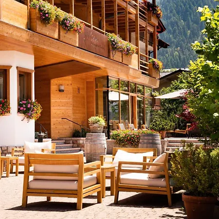 Corona Dolomites Hotel-3