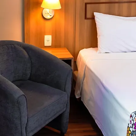 Hotel Golden Park Uberlandia By Nacional Inn-3