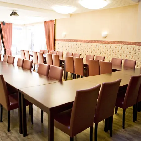 Hotel Neuwarft-3