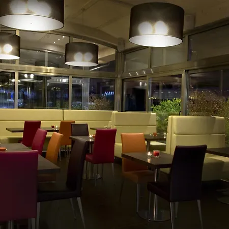 Comfort Hotel Fiumicino Airport-2