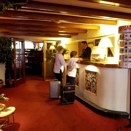 Rembrandtplein Hotel-3