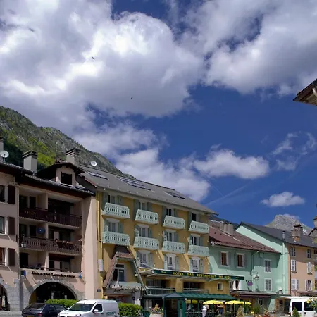 Hôtel Du Midi-3