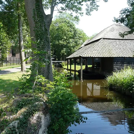 B&B De Galeriet Giethoorn-3
