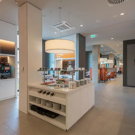Hampton By Hilton Freiburg-3