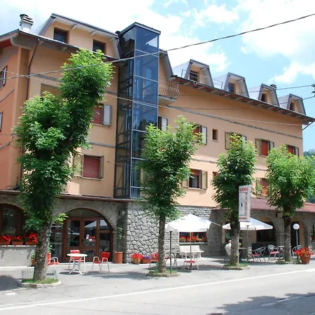 Albergo Bucaneve-3