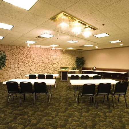 Lamplighter Inn-South-2